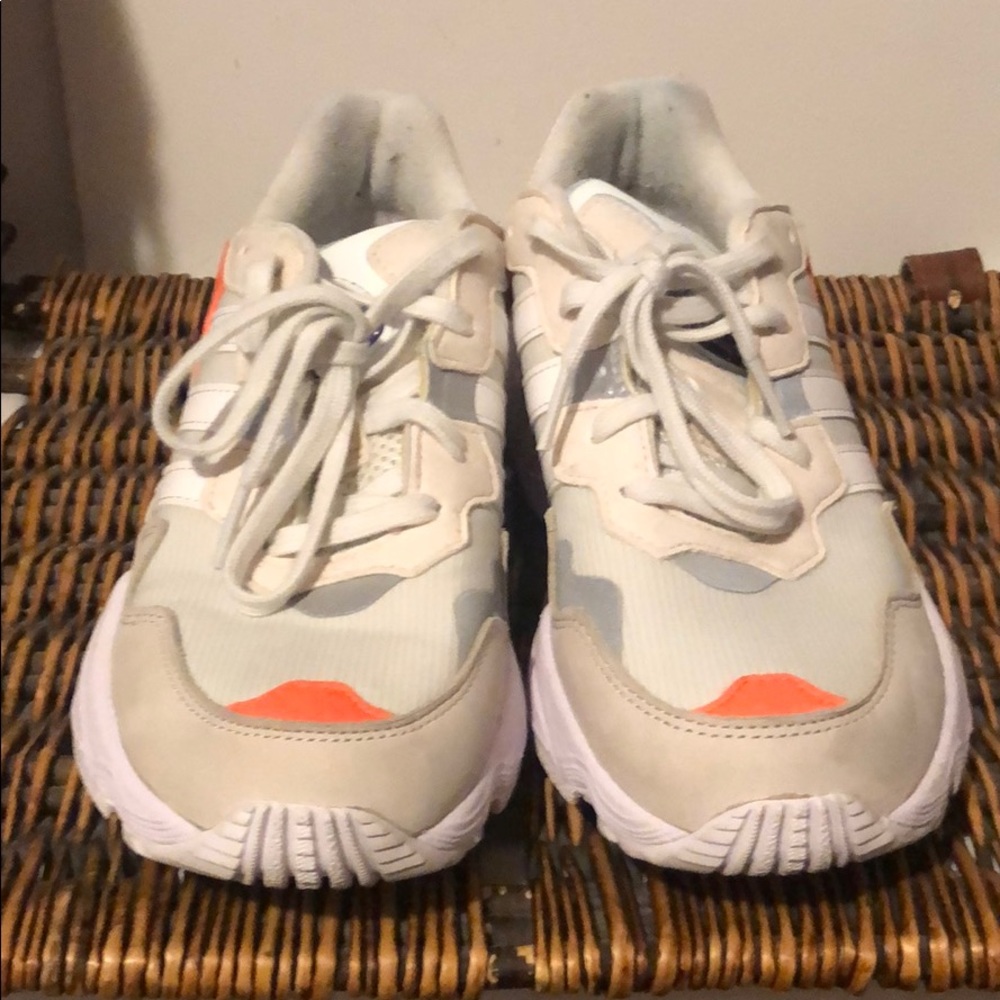Adidas - Picture 2 of 6